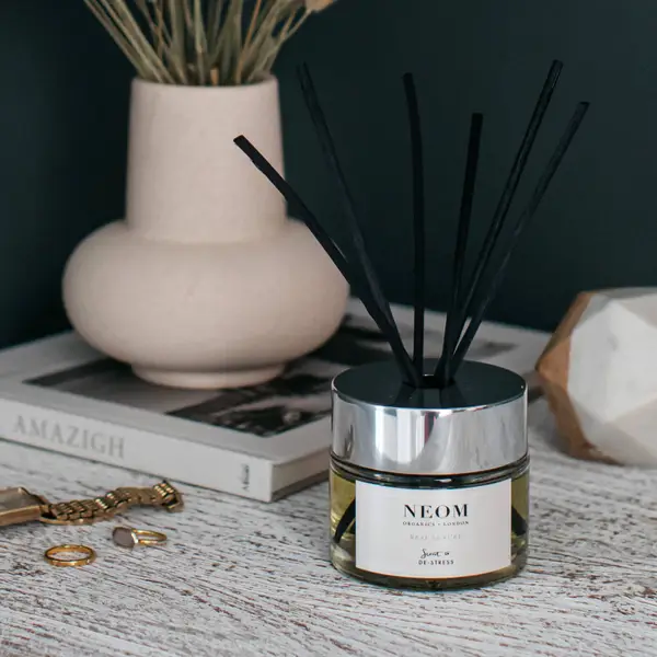 NEOM Happiness Reed Diffuser Refill - Image 3