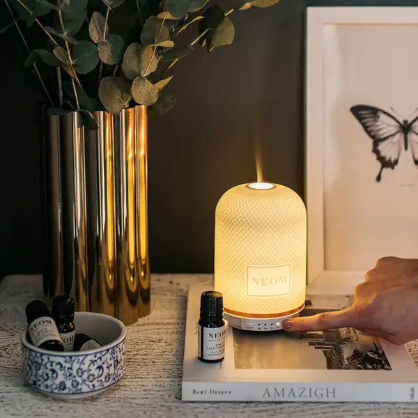 NEOM Scent To De-Stress Essential Oil Blend 10ml - Image 3