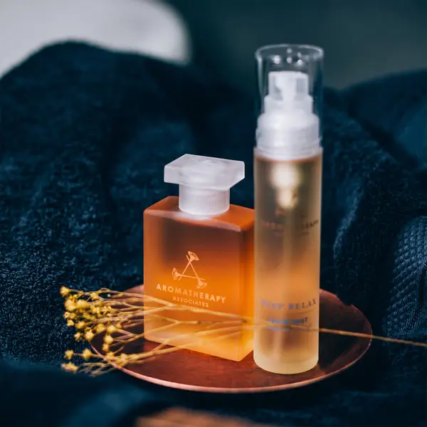 Aromatherapy Associates Deep Relax Sleep Mist - Image 3