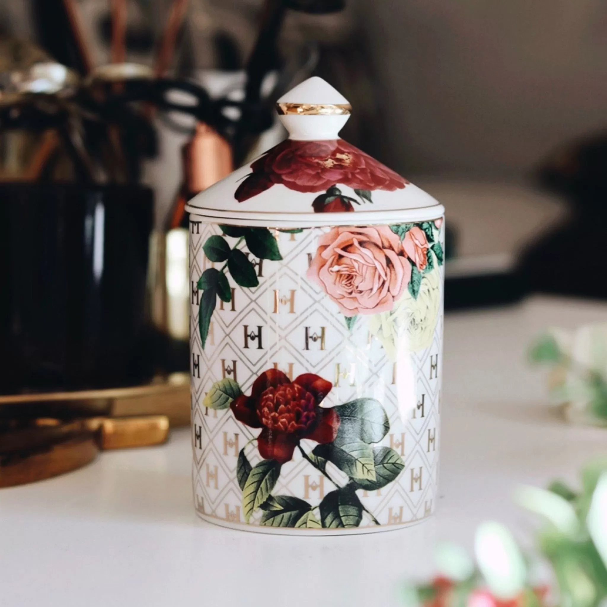 Lady Day White Floral Ceramic Candle - Image 3