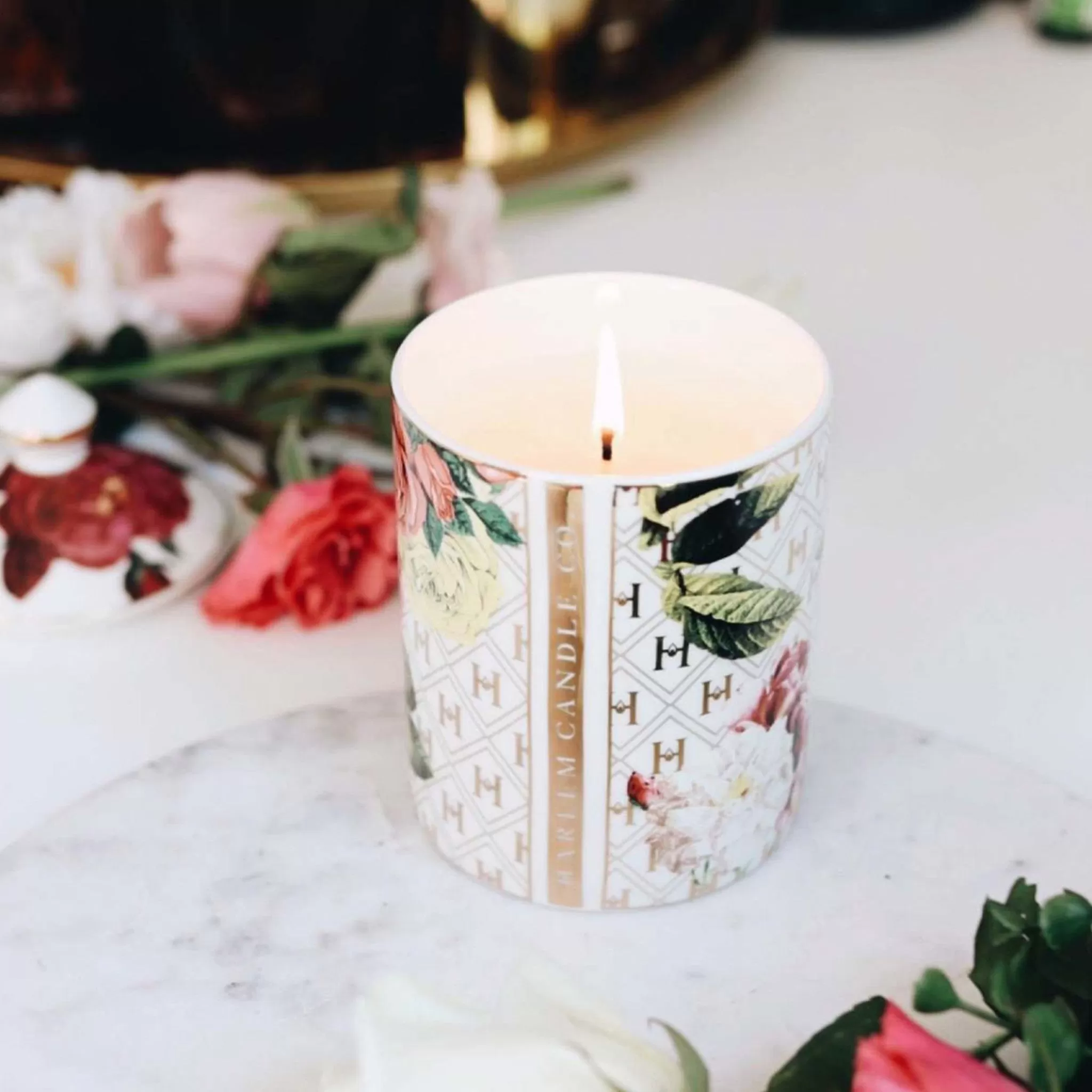 Lady Day White Floral Ceramic Candle - Image 5